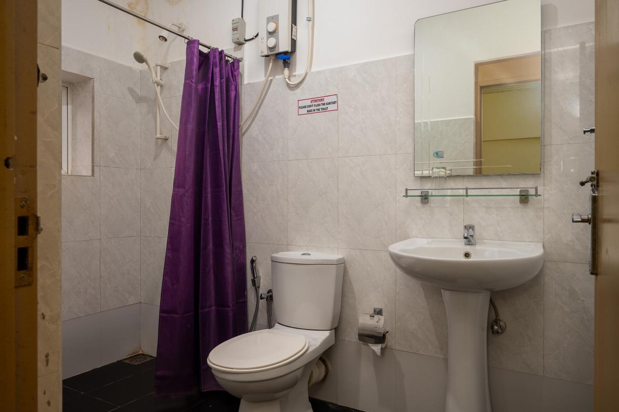 Hotel Oviya Vavuniya Buitenkant foto