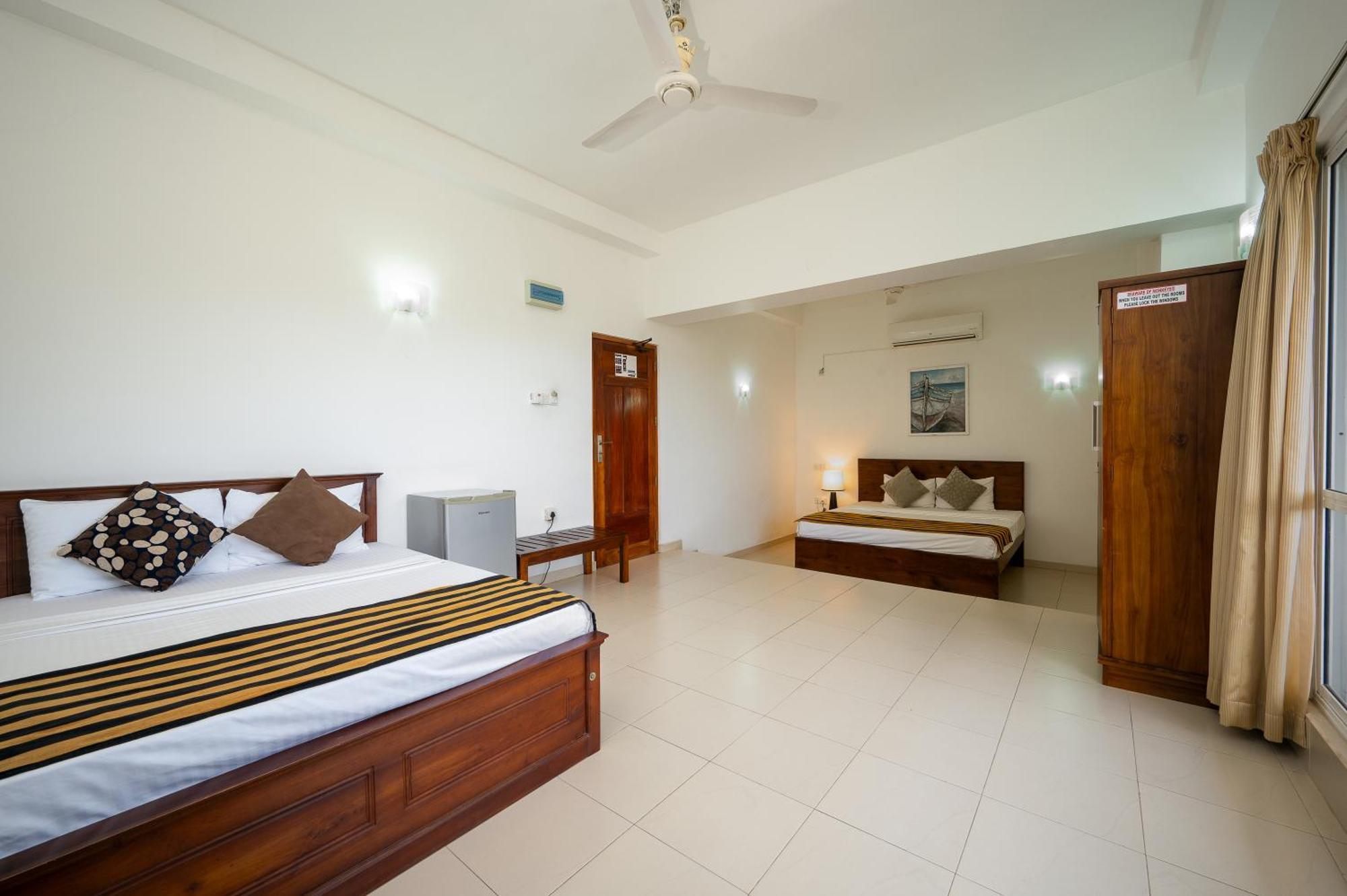 Hotel Oviya Vavuniya Buitenkant foto