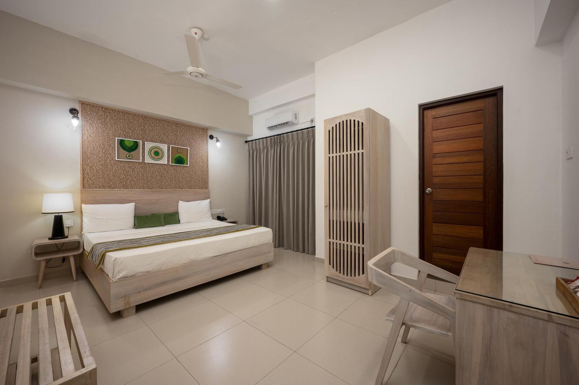 Hotel Oviya Vavuniya Buitenkant foto